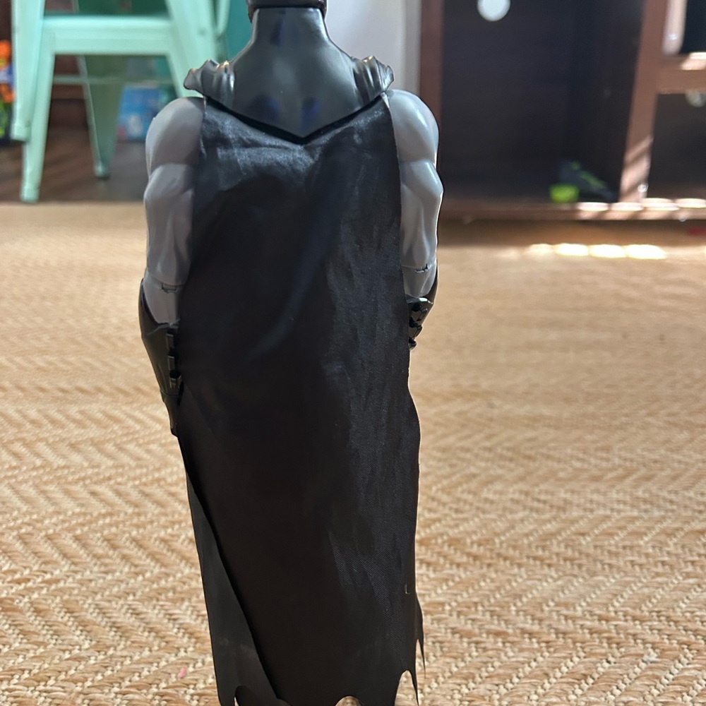Batman Action Figure - Picture 4 of 4